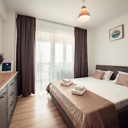 Cozycollection Apartments At Q Residence #5 이아시 외부 사진