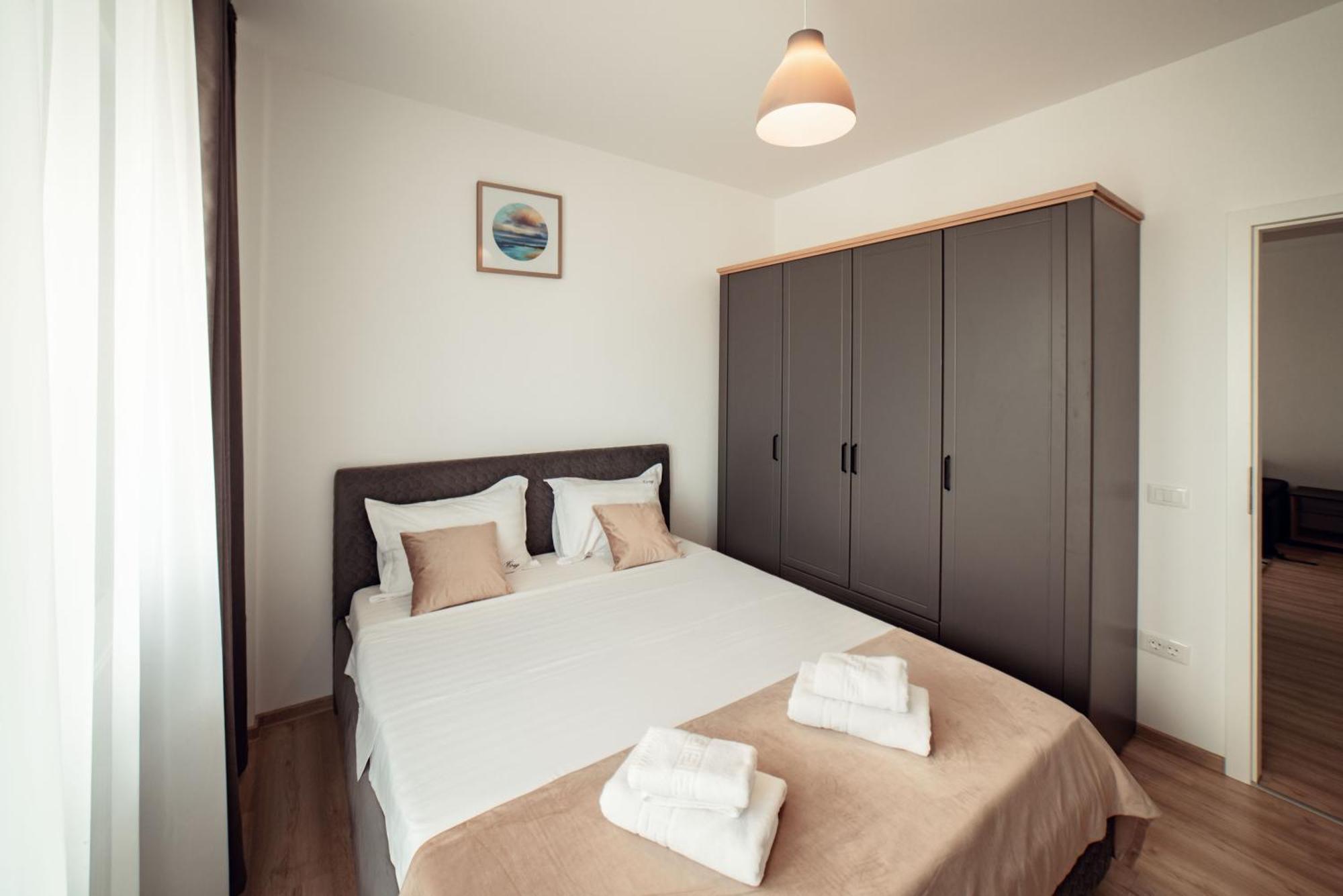 Cozycollection Apartments At Q Residence #5 이아시 외부 사진